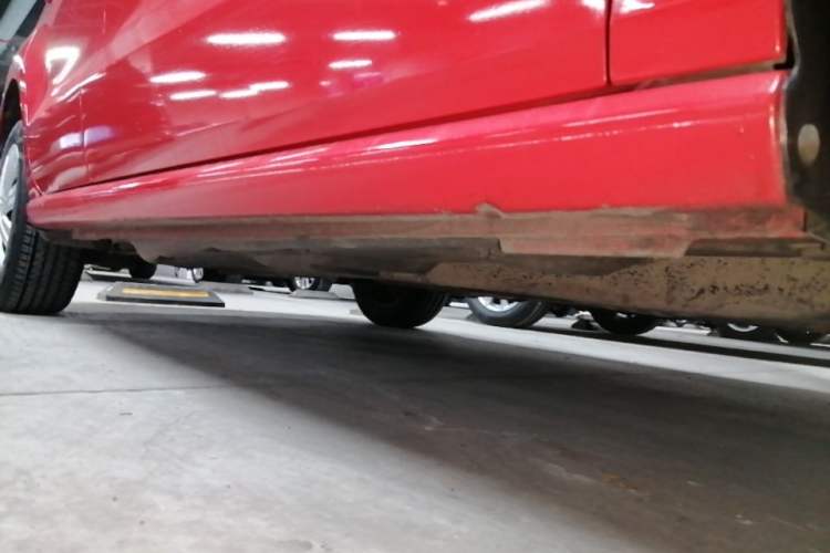 Used Volkswagen Polo 2016 1.6L Automatic Comfort Model Right Side Sill