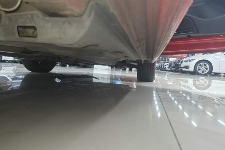 Used Volkswagen Polo 2016 1.6L Automatic Comfort Model Right Side Sill