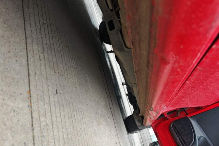 Used Volkswagen Polo 2016 1.4L Manual Fashion Model Right Side Sill