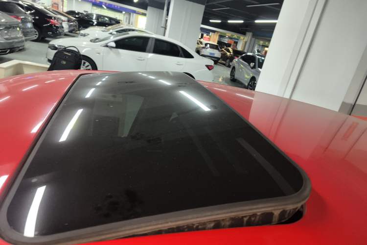 Used Volkswagen Polo 2016 1.6L Automatic Comfort Model Roof