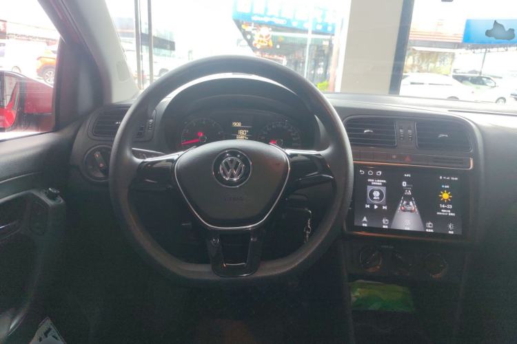 Used Volkswagen Polo 2016 1.4L Manual Fashion Model Steering Wheel