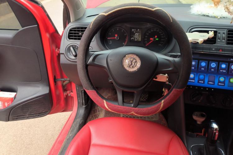 Used Volkswagen Polo 2016 1.4L Automatic Trendy Model Steering Wheel
