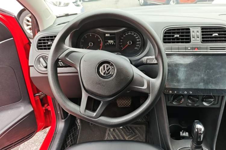 Used Volkswagen Polo 2016 1.4L Automatic Trendy Model Steering Wheel