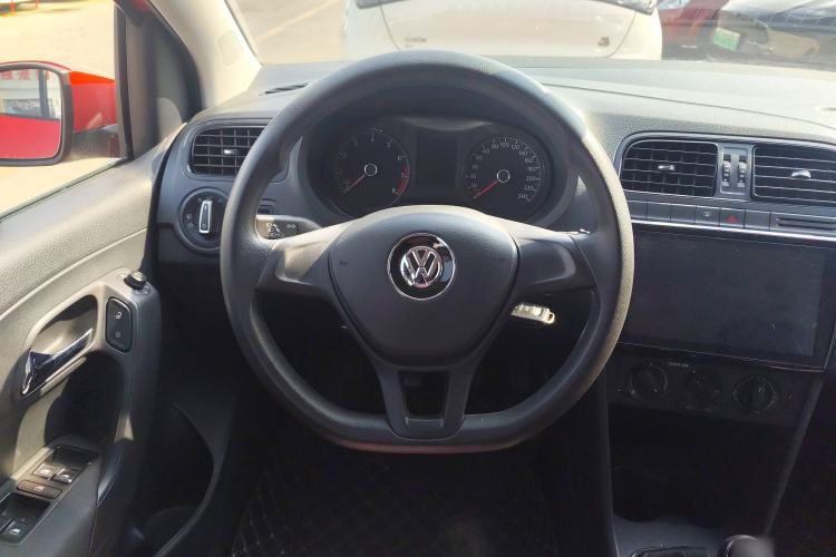 Used Volkswagen Polo 2016 1.4L Manual Fashion Model Steering Wheel