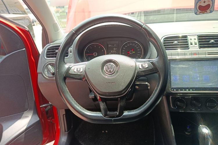 Used Volkswagen Polo 2016 1.6L Automatic Comfort Model Steering Wheel