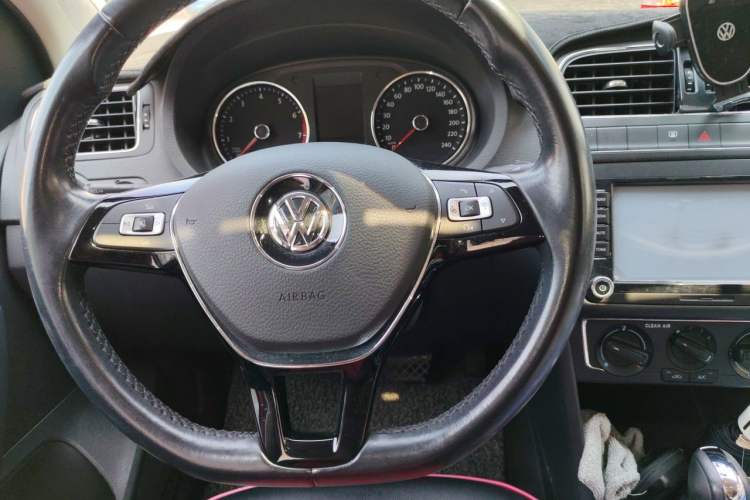 Used Volkswagen Polo 2016 1.6L Automatic Comfort Model Steering Wheel