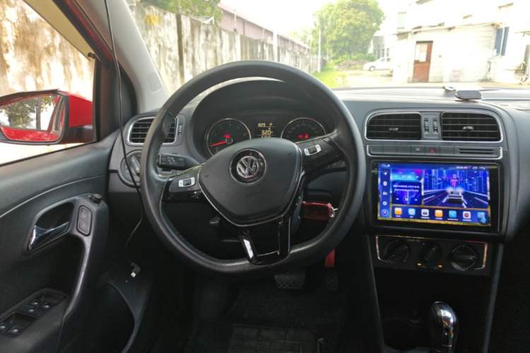 Used Volkswagen Polo 2016 1.6L Automatic Comfort Model Steering Wheel