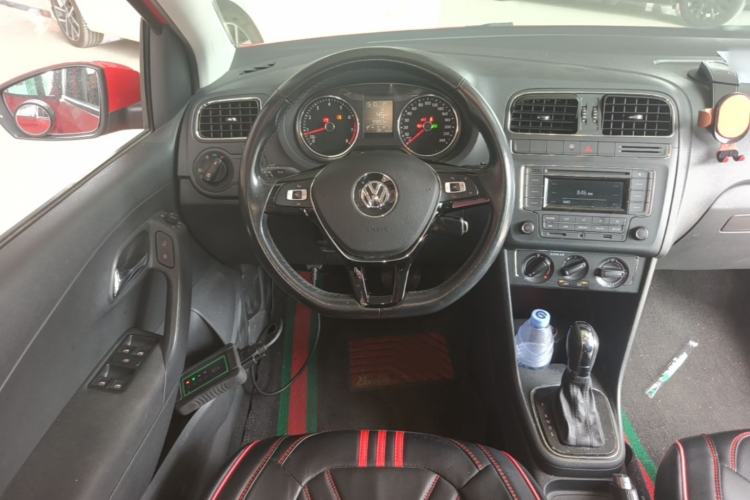 Used Volkswagen Polo 2016 1.6L Automatic Comfort Model Steering Wheel