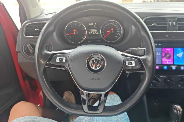 Used Volkswagen Polo 2016 1.6L Automatic Comfort Model Steering Wheel
