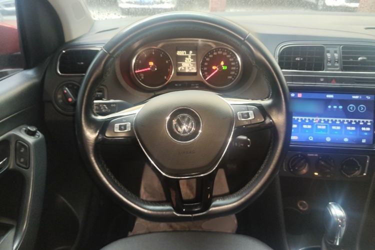 Used Volkswagen Polo 2016 1.6L Automatic Comfort Model Steering Wheel