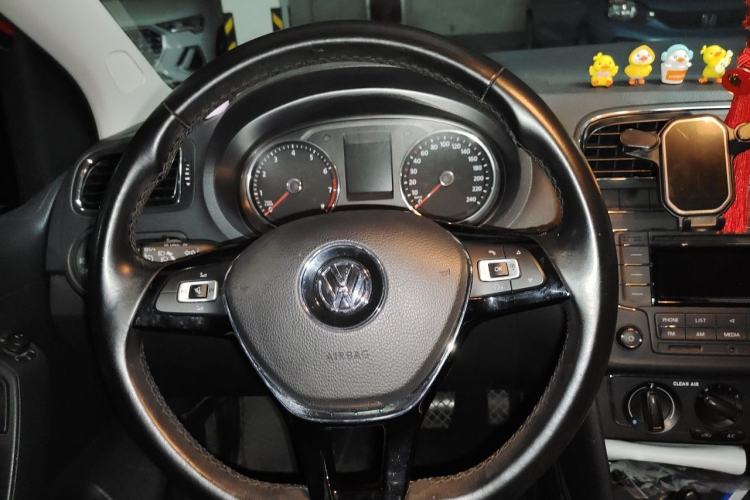 Used Volkswagen Polo 2016 1.6L Automatic Comfort Model Steering Wheel