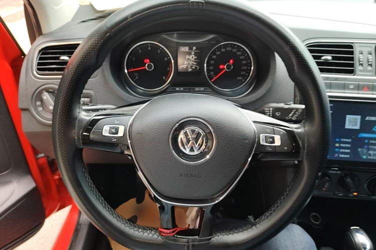 Used Volkswagen Polo 2016 1.6L Automatic Comfort Model Steering Wheel