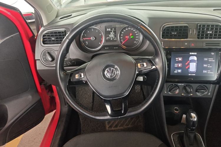 Used Volkswagen Polo 2016 1.6L Automatic Comfort Model Steering Wheel