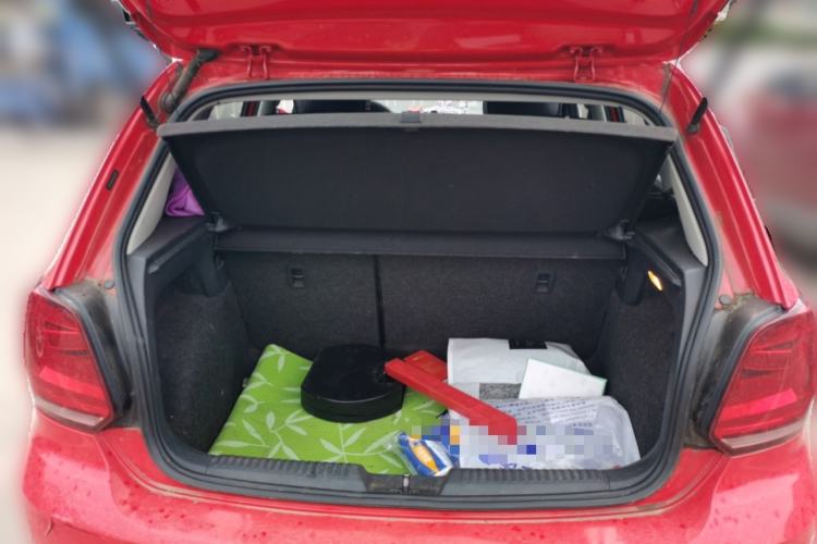 Used Volkswagen Polo 2016 1.6L Automatic Comfort Model Trunk