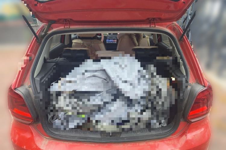 Used Volkswagen Polo 2016 1.4L Manual Fashion Model Trunk