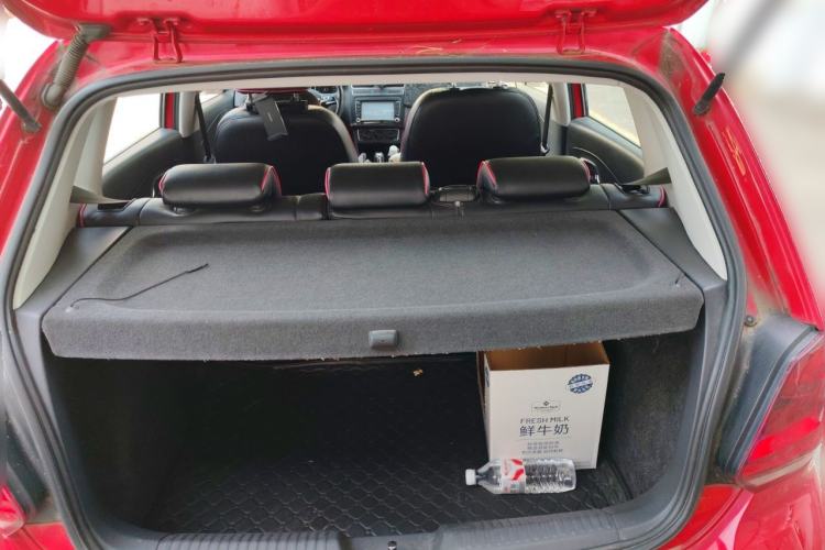 Used Volkswagen Polo 2016 1.6L Automatic Comfort Model Trunk