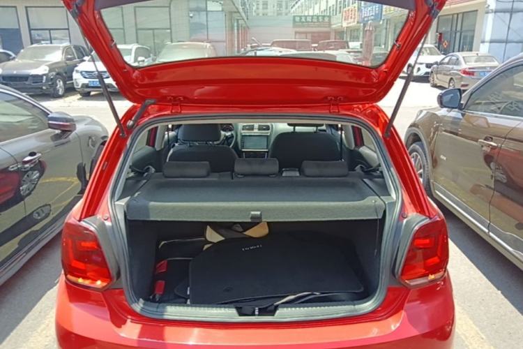 Used Volkswagen Polo 2016 1.6L Automatic Comfort Model Trunk