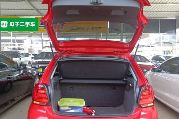 Used Volkswagen Polo 2016 1.4L Manual Fashion Model Trunk