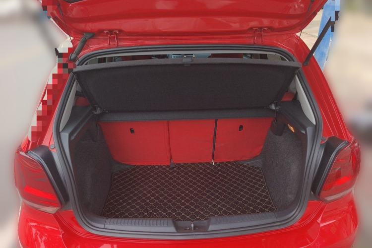 Used Volkswagen Polo 2016 1.6L Automatic Comfort Model Trunk