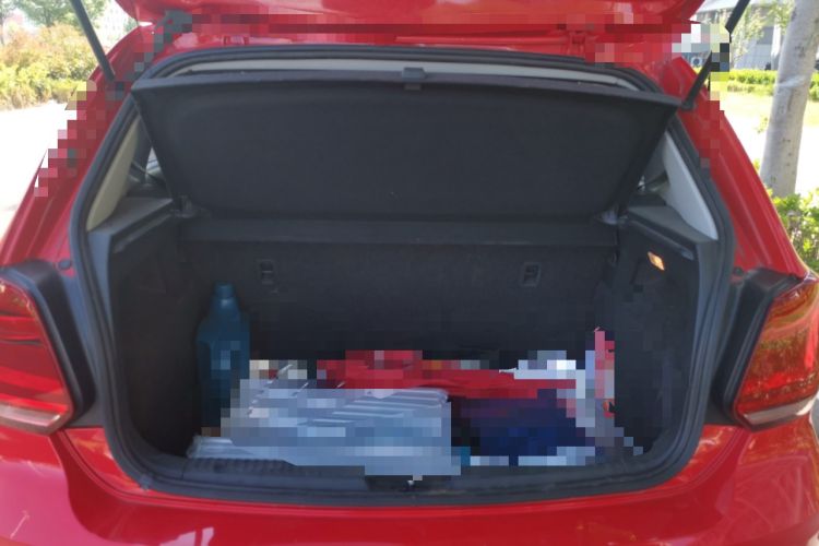 Used Volkswagen Polo 2016 1.4L Manual Fashion Model Trunk
