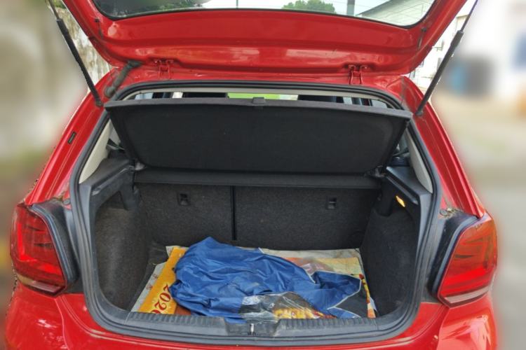 Used Volkswagen Polo 2016 1.6L Automatic Comfort Model Trunk