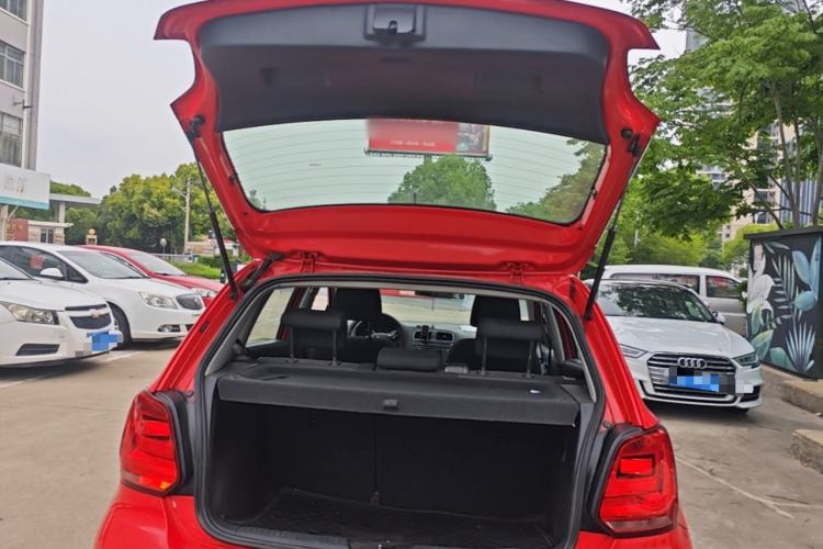 Used Volkswagen Polo 2016 1.6L Automatic Comfort Model Trunk