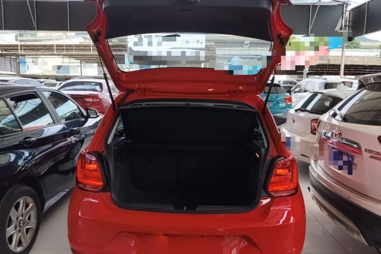 Used Volkswagen Polo 2016 1.6L Automatic Comfort Model Trunk