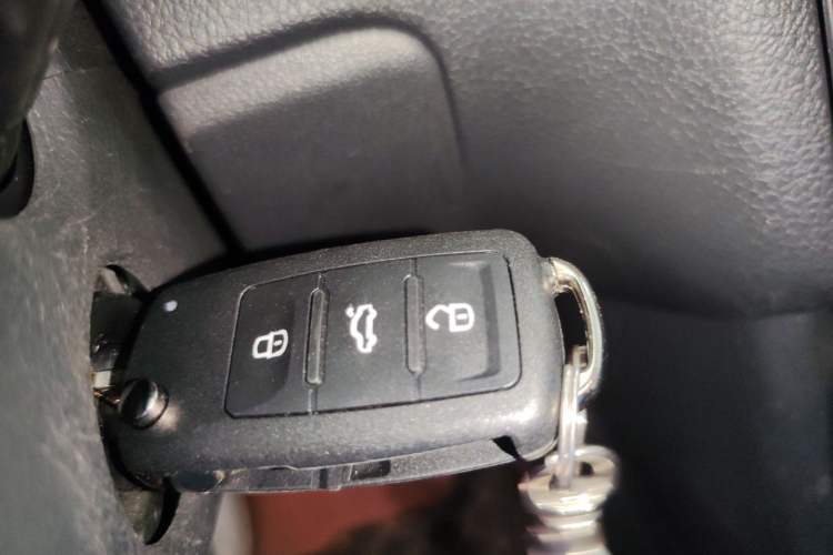 Used Volkswagen Polo 2016 1.4L Manual Fashion Model Vehicle Key
