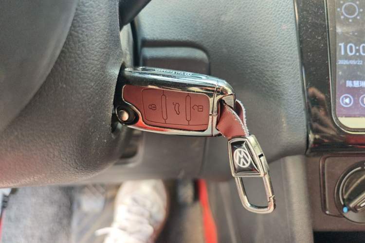 Used Volkswagen Polo 2016 1.4L Manual Fashion Model Vehicle Key