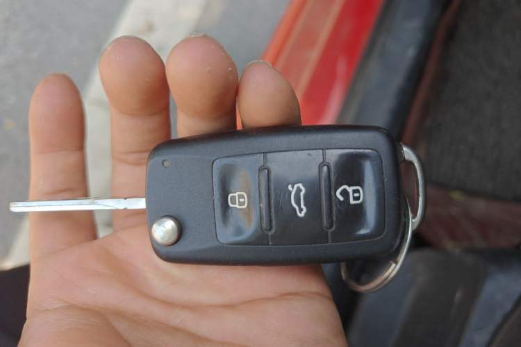 Used Volkswagen Polo 2016 1.6L Automatic Comfort Model Vehicle Key