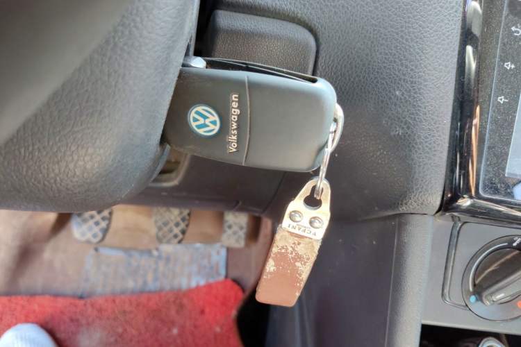 Used Volkswagen Polo 2016 1.4L Manual Fashion Model Vehicle Key