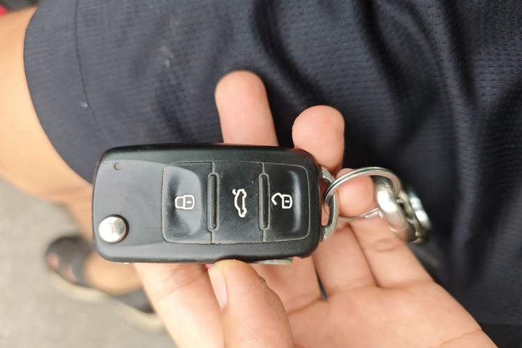 Used Volkswagen Polo 2016 1.4L Manual Fashion Model Vehicle Key