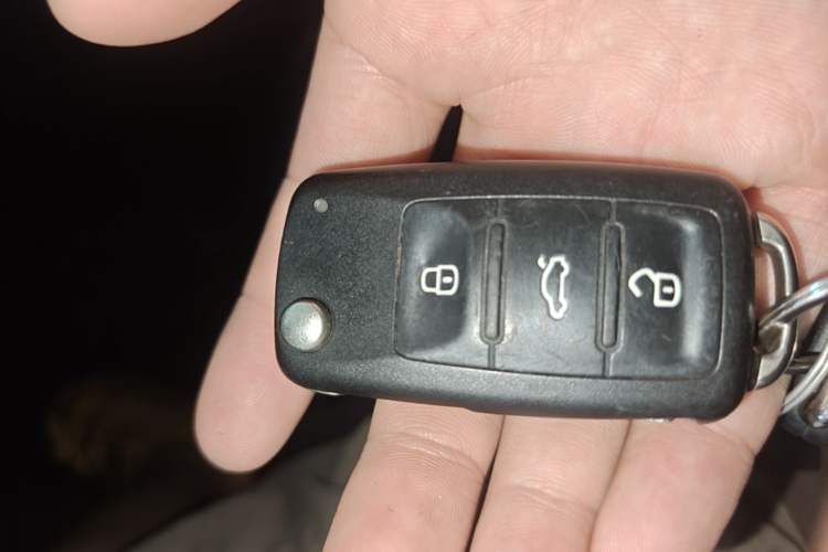 Used Volkswagen Polo 2016 1.6L Automatic Comfort Model Vehicle Key