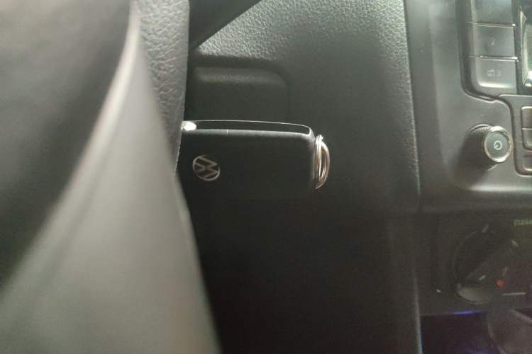 Used Volkswagen Polo 2016 1.4L Manual Fashion Model Vehicle Key