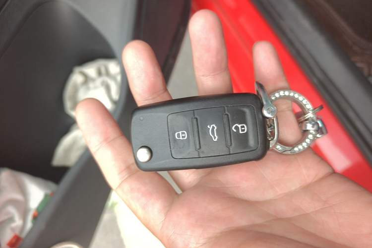 Used Volkswagen Polo 2016 1.6L Automatic Comfort Model Vehicle Key