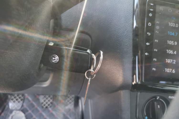 Used Volkswagen Polo 2016 1.4L Manual Fashion Model Vehicle Key