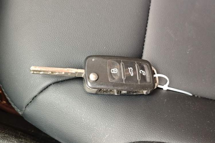 Used Volkswagen Polo 2016 1.4L Manual Fashion Model Vehicle Key