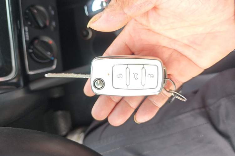 Used Volkswagen Polo 2016 1.6L Automatic Comfort Model Vehicle Key