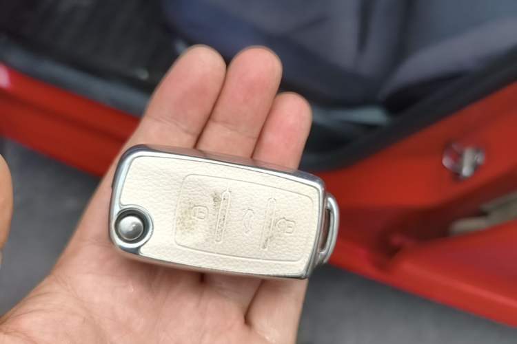 Used Volkswagen Polo 2016 1.4L Manual Fashion Model Vehicle Key