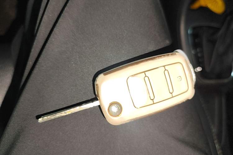 Used Volkswagen Polo 2016 1.6L Automatic Comfort Model Vehicle Key