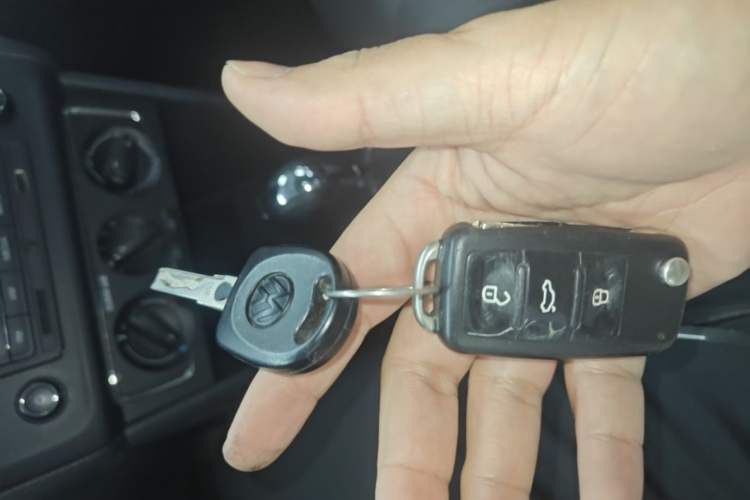Used Volkswagen Polo 2016 1.6L Automatic Comfort Model Vehicle Key