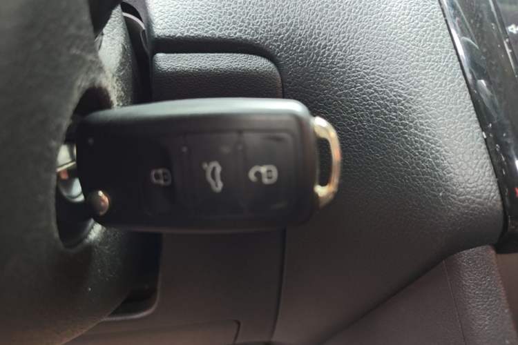 Used Volkswagen Polo 2016 1.4L Automatic Trendy Model Vehicle Key