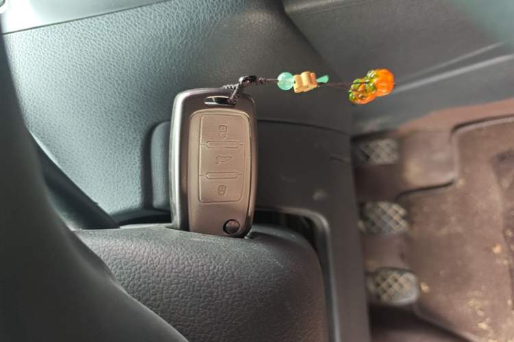 Used Volkswagen Polo 2016 1.4L Manual Fashion Model Vehicle Key