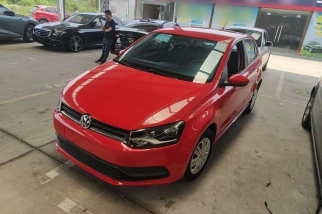 Ojetý Volkswagen Polo 2016 1.4L Automatic Trendy Model