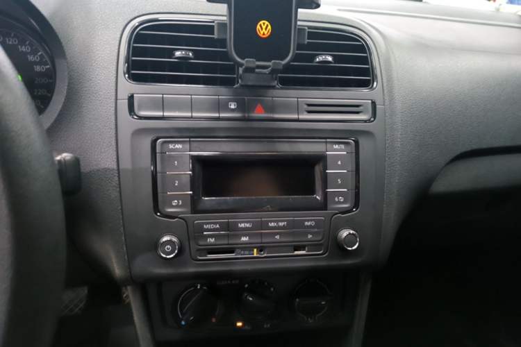 Used Volkswagen Polo 2016 1.4L Automatic Trendy Model Audio And AC Panel