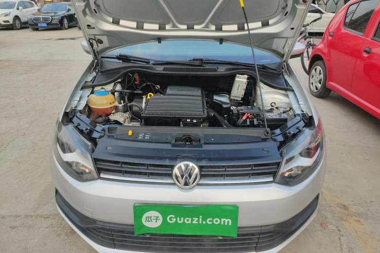 Used Volkswagen Polo 2016 1.4L Manual Fashion Model Engine Bay