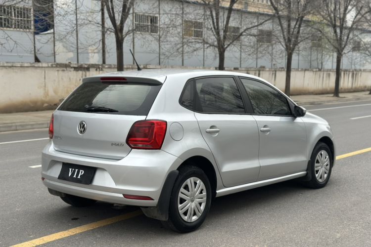 Used Volkswagen Polo 2016 1.4L Manual Fashion Model Exterior 2