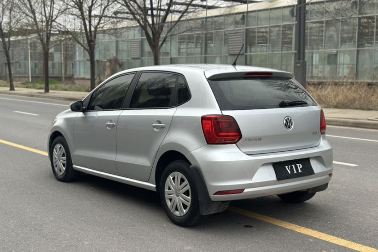Used Volkswagen Polo 2016 1.4L Manual Fashion Model Exterior 5