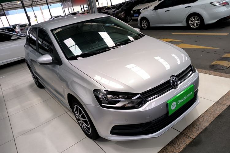 Used Volkswagen Polo 2016 1.4L Automatic Trendy Model Front Right 45 Deg