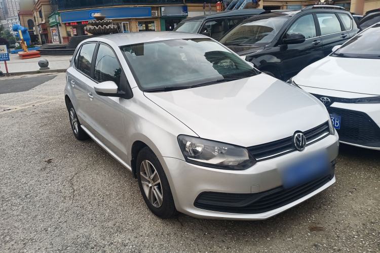 Used Volkswagen Polo 2016 1.4L Automatic Trendy Model Front Right 45 Deg